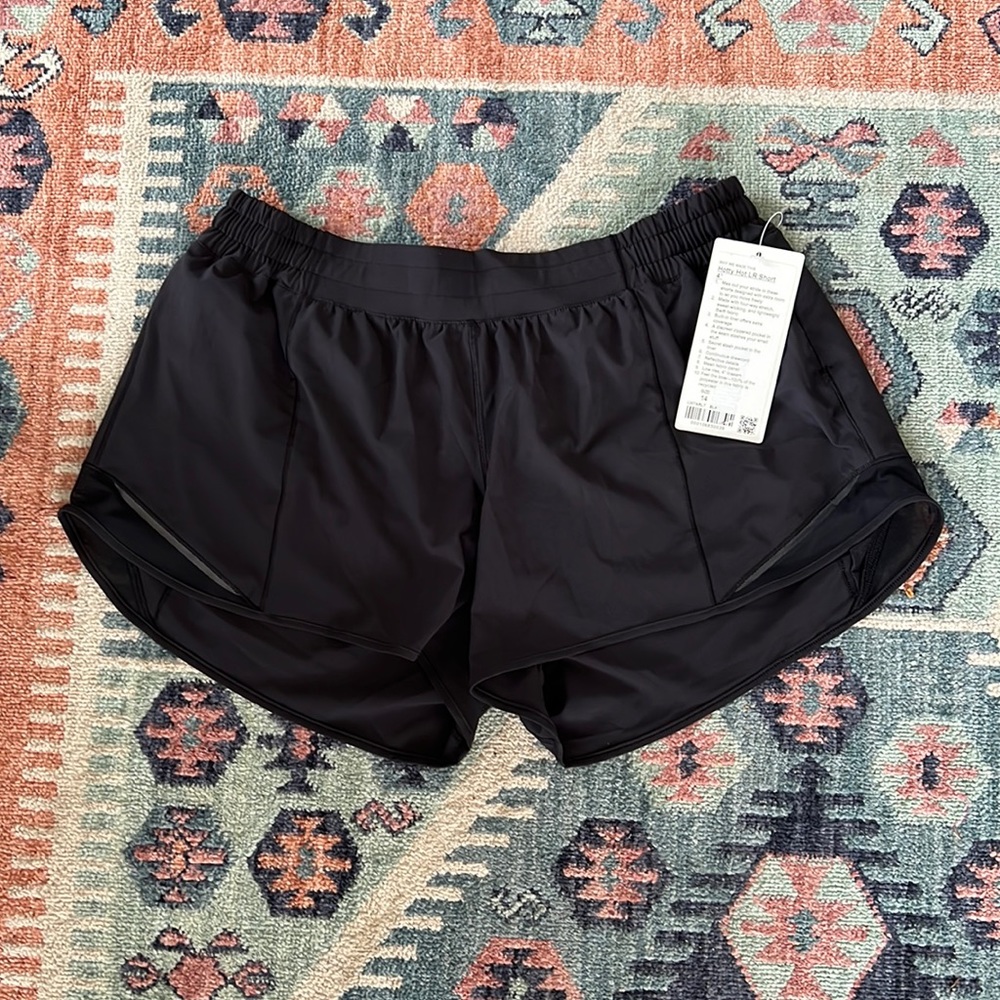 Lululemon hotty hot shorts